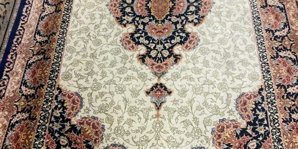 100% real Silk qum
